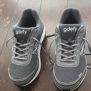 Gdefy Women's Gray Sneakers